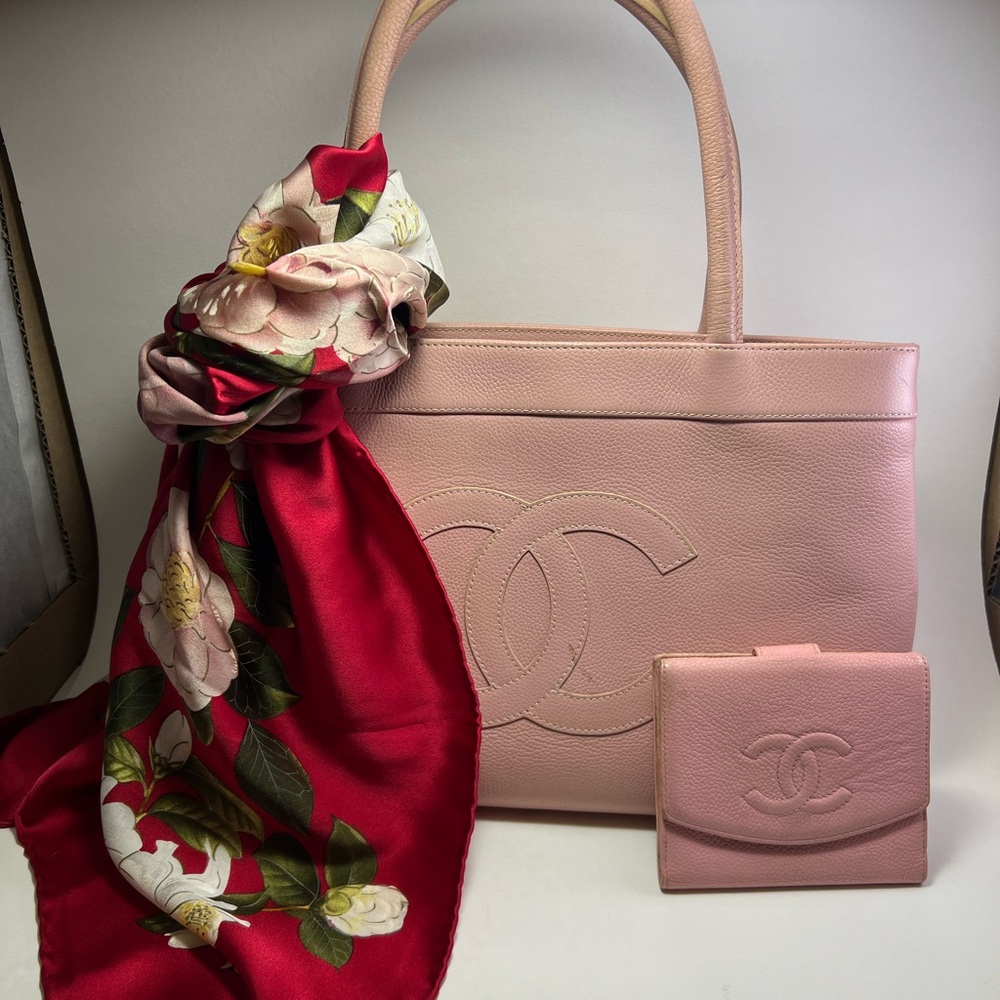 Chanel 3pack - Pink Caviar Tote, Pink Caviar Wallet, and scarf
